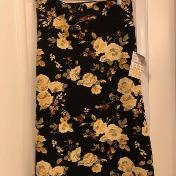 Lularoe Cassie Skirt New with Tags - Picture 1 of 2